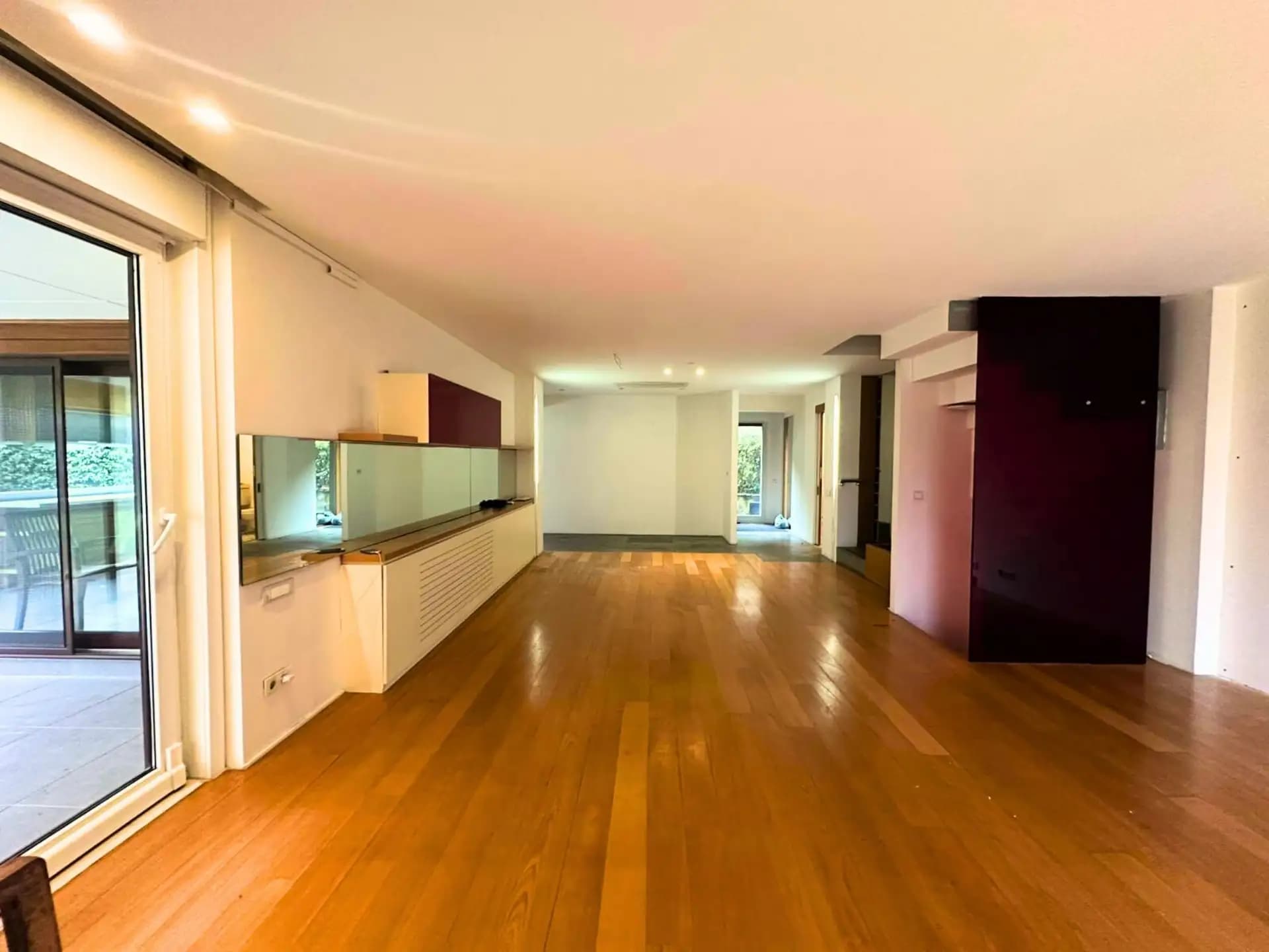 Sarıyer Sedatkent'te Boğaz Manzaralı Satılık Villa 400m² /LUX