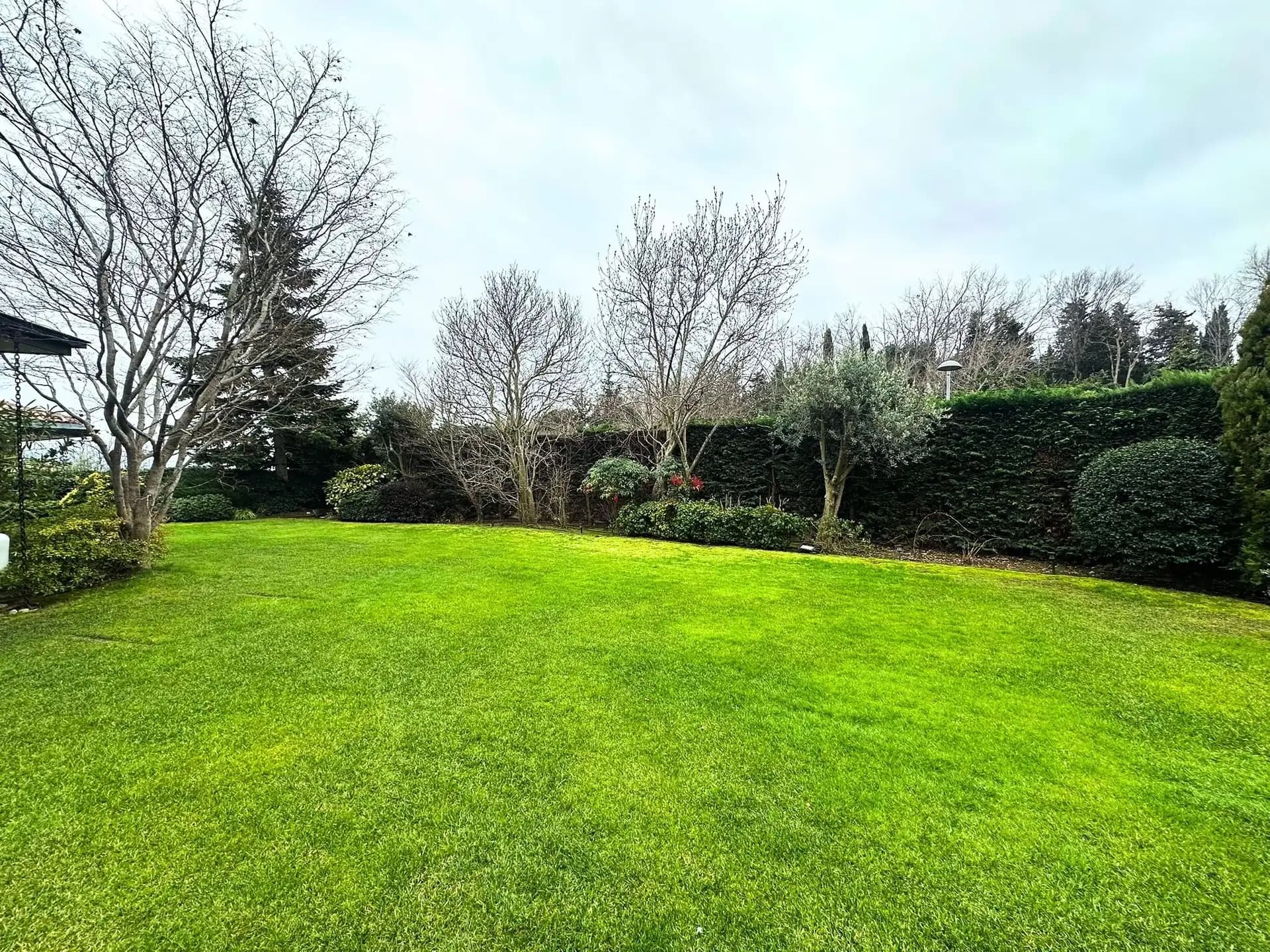 Sarıyer Sedatkent'te Boğaz Manzaralı Satılık Villa 400m² /LUX