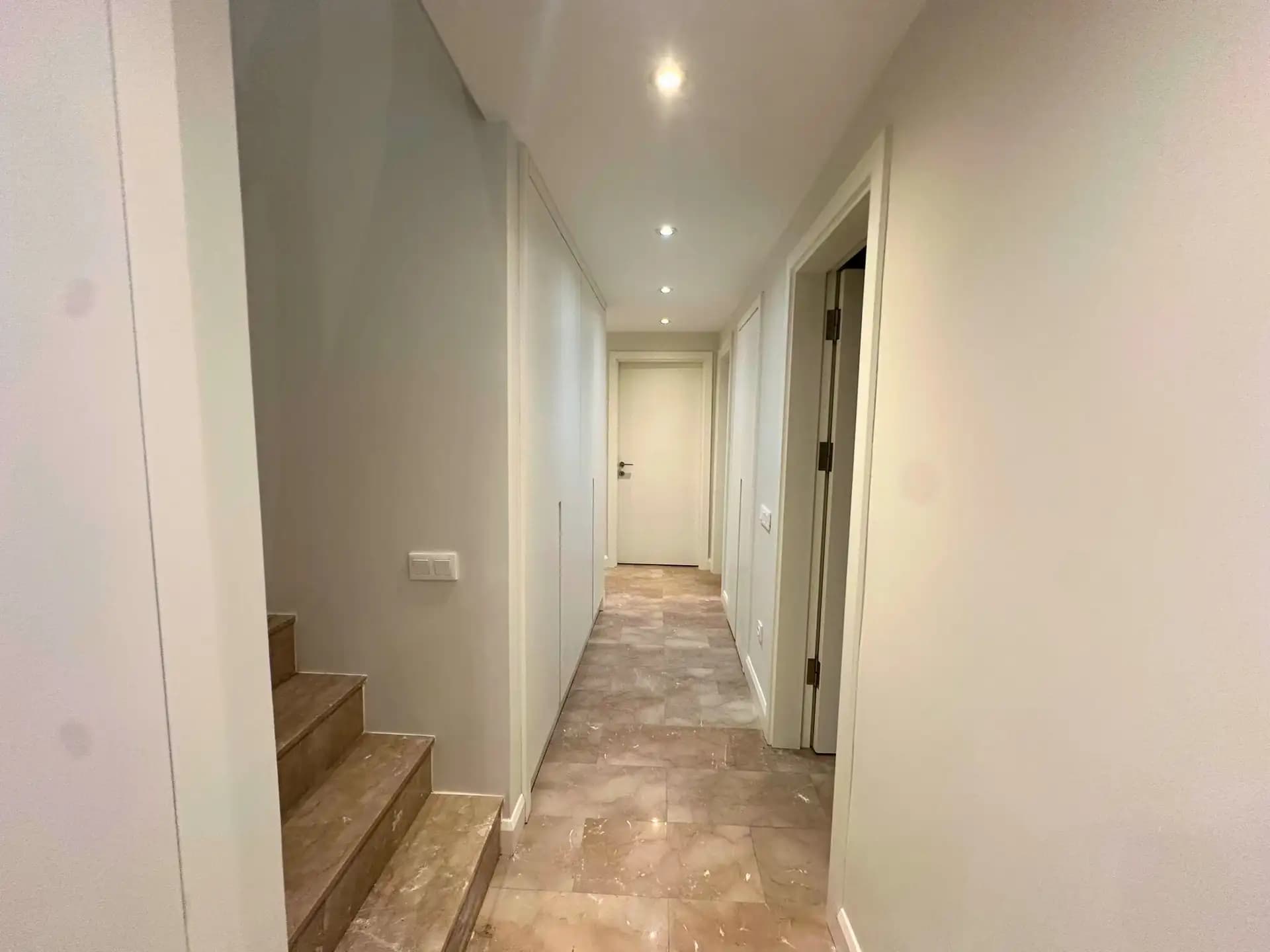 Nurol Tarabya Sitesinde 285m2 5+1 Manzaralı Çatı Dubleksi /LUX