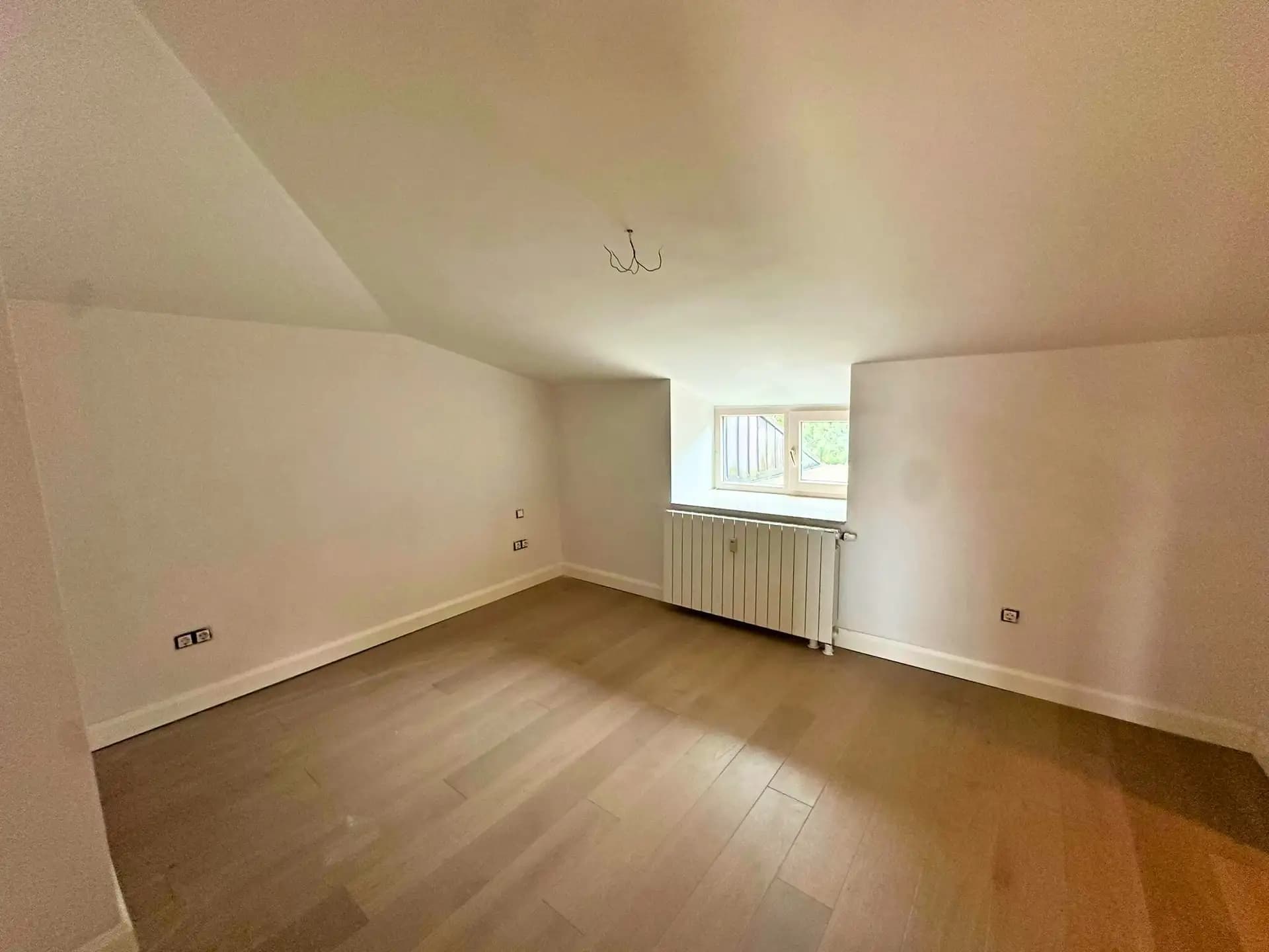 Nurol Tarabya Sitesinde 285m2 5+1 Manzaralı Çatı Dubleksi /LUX