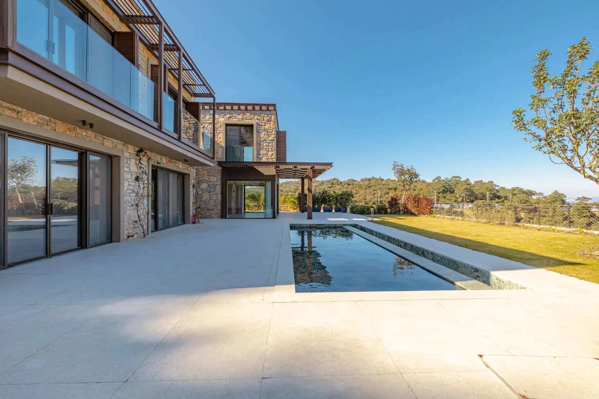 Bodrum Seba Gölköy Manzaralı Büyük Bahçeli Satılık 5+1 Villa/LUX