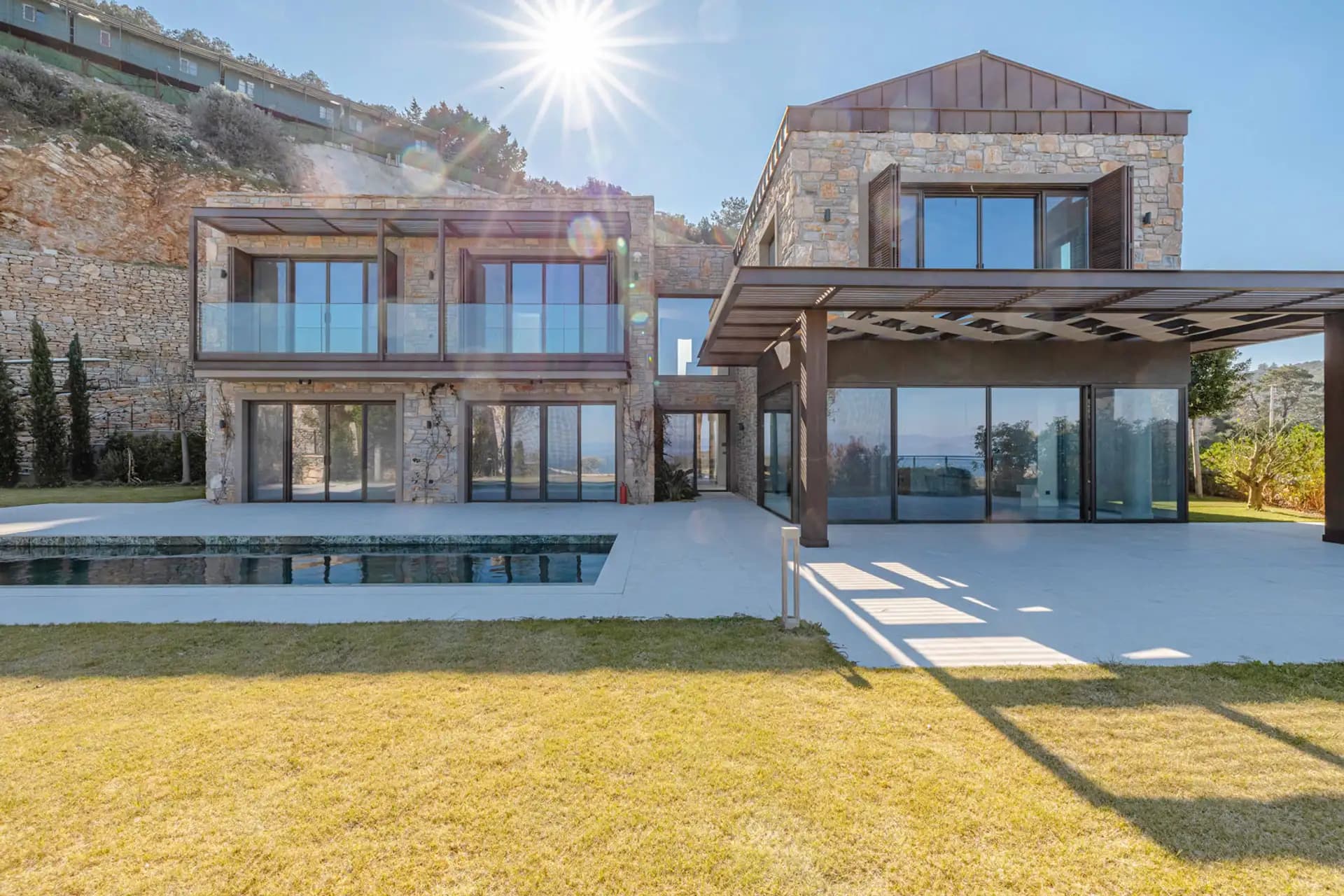 Bodrum Seba Gölköy Manzaralı Büyük Bahçeli Satılık 5+1 Villa/LUX