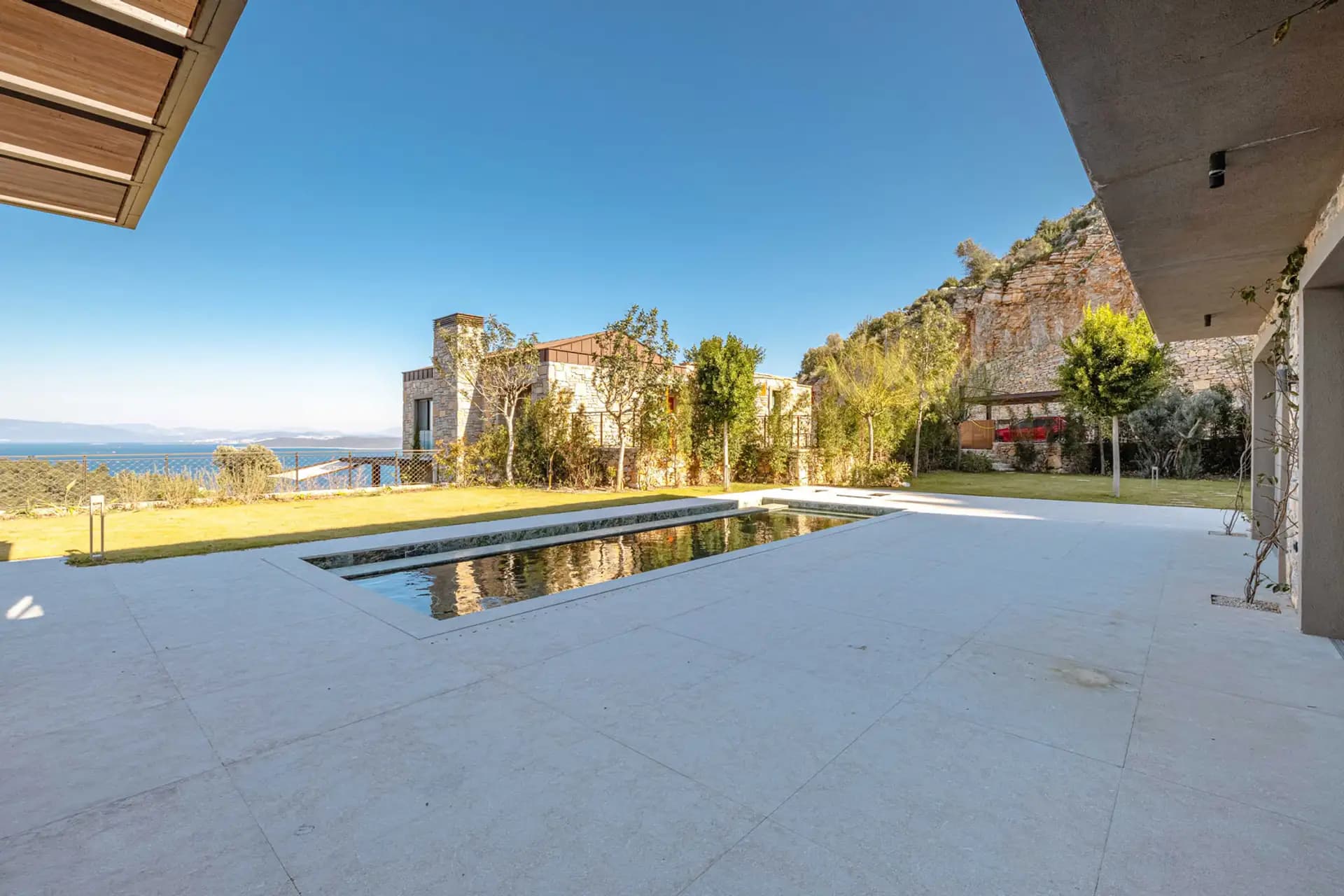 Bodrum Seba Gölköy Manzaralı Büyük Bahçeli Satılık 5+1 Villa/LUX