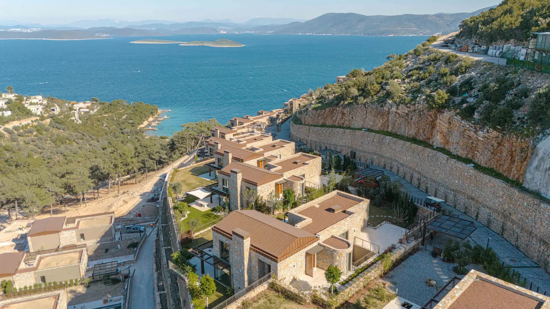 Bodrum Seba Gölköy Manzaralı Büyük Bahçeli Satılık 5+1 Villa/LUX