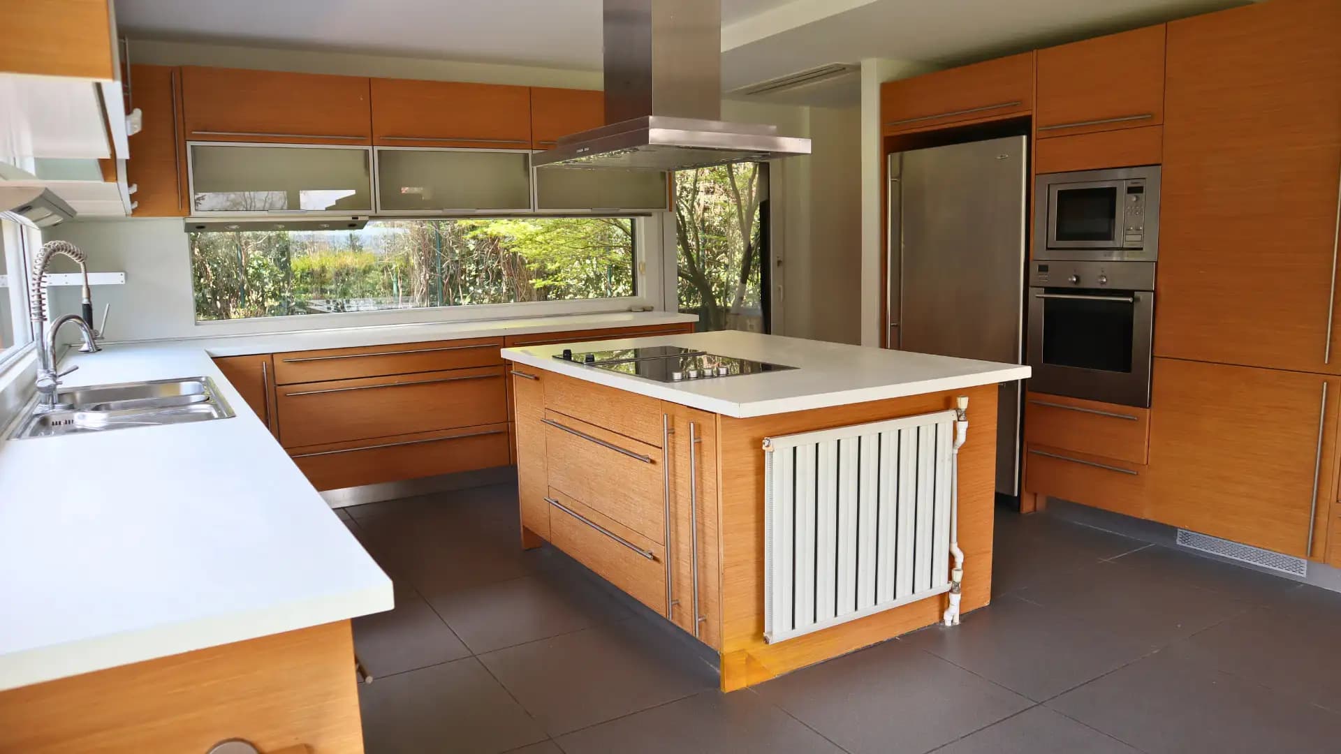 Sarıyer Sedatkent'te Boğaz Manzaralı Satılık Villa 400m² /LUX