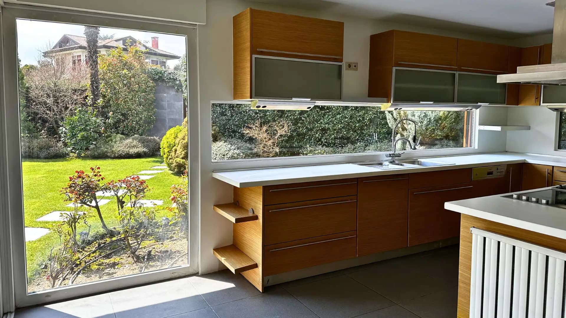 Sarıyer Sedatkent'te Boğaz Manzaralı Satılık Villa 400m² /LUX