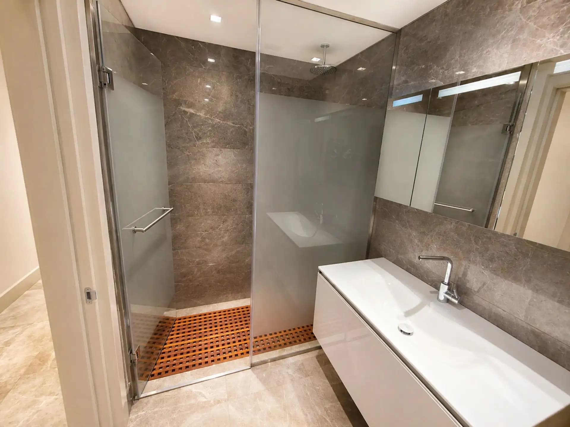 Nest Ortaköy Sitesinde Satılık Geniş ve Modern 3,5+1 Daire 