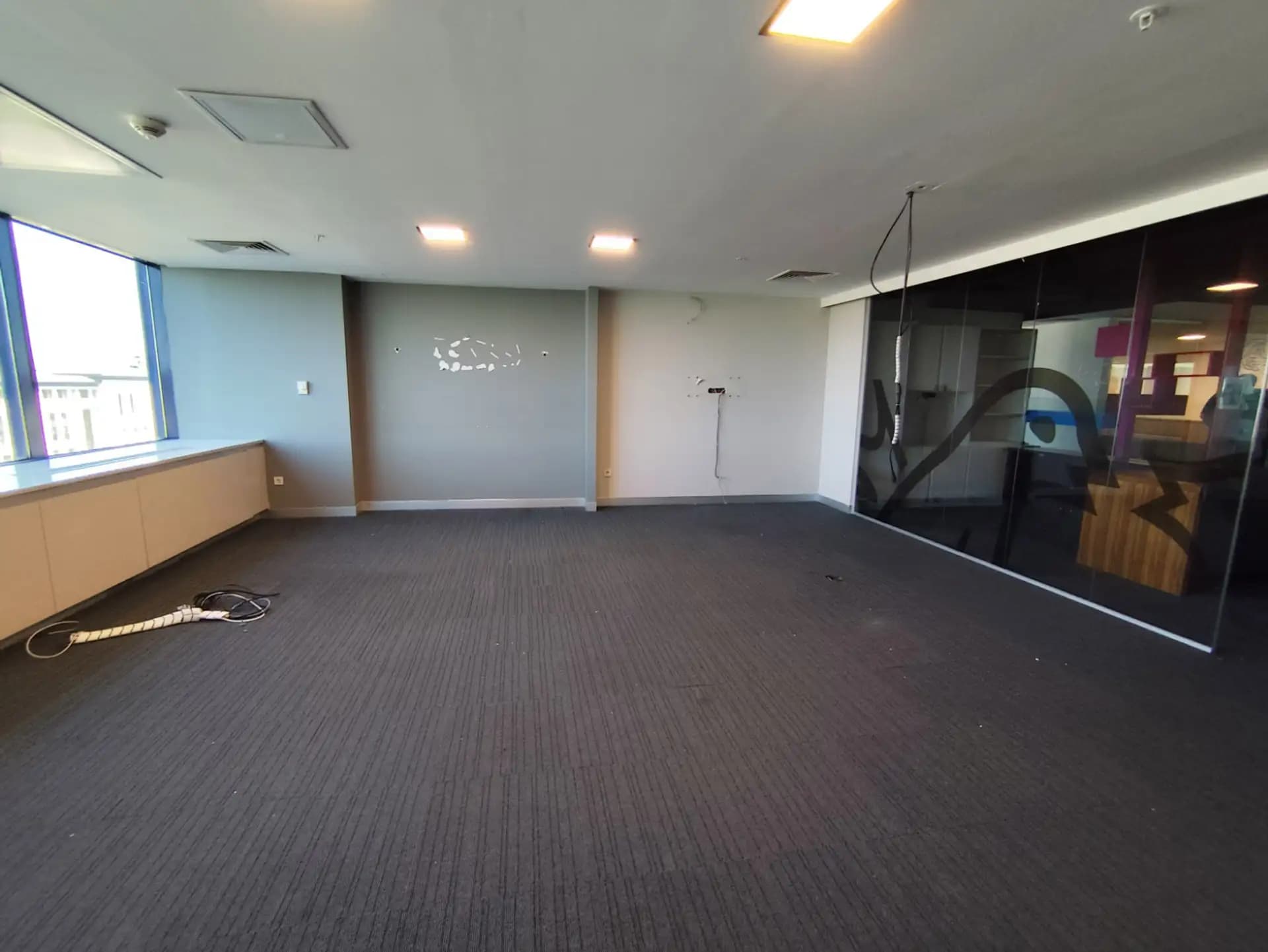 Maslak Nurol Plazada Dekorasyonlu 1420m2 Kiralık Ofis