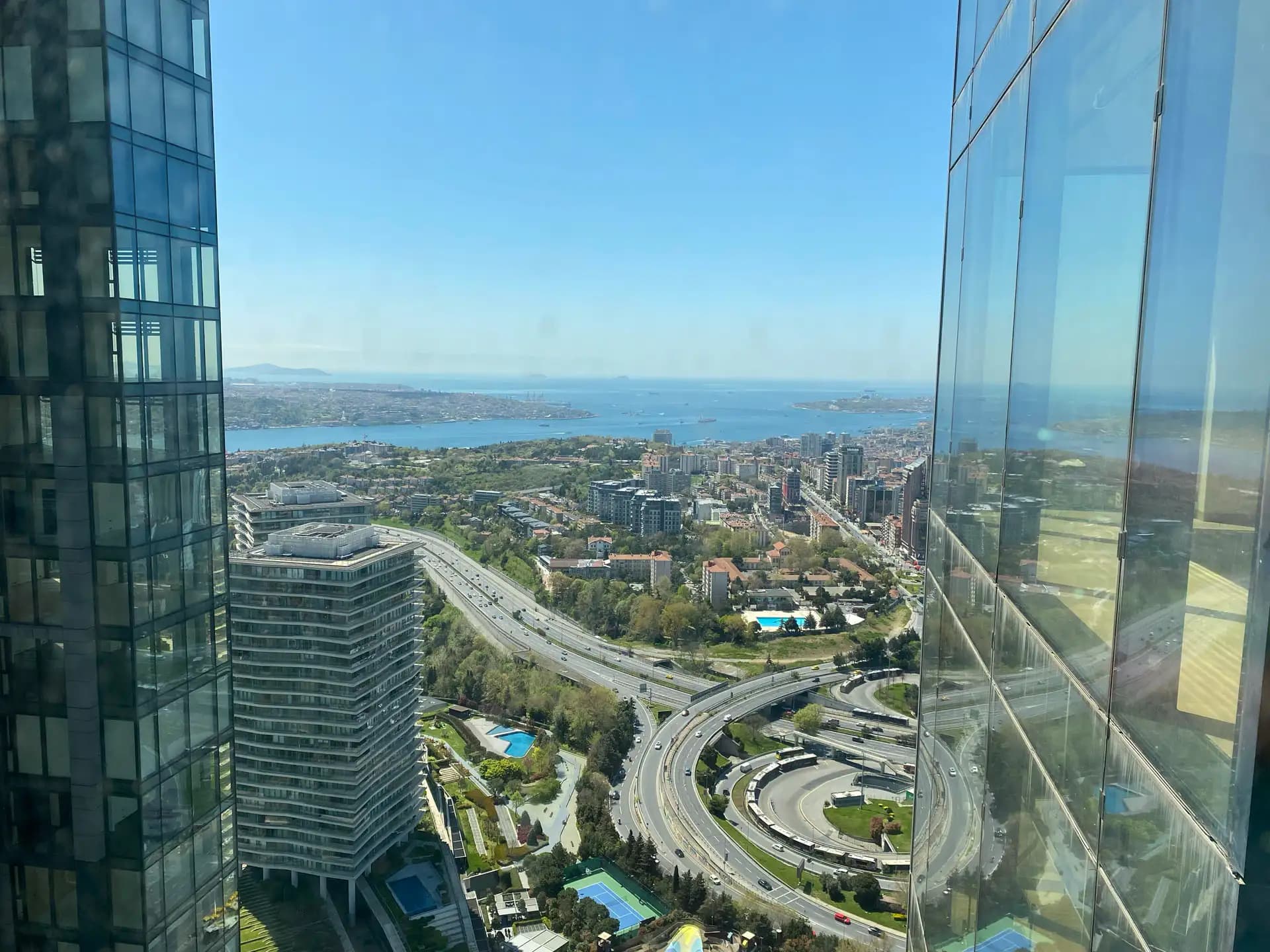 Çiftçi Towers Yüksek Kat Boğaz Manzaralı Satılık 3+1 Daire