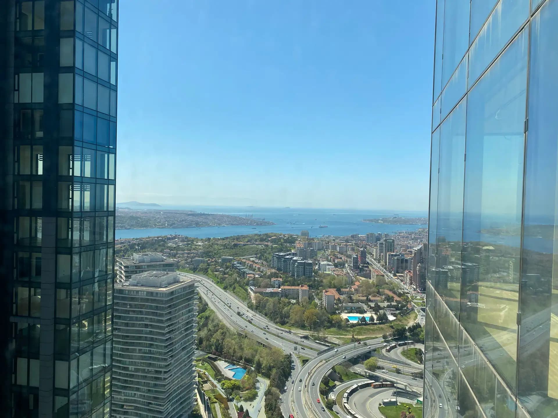 Çiftçi Towers Yüksek Kat Boğaz Manzaralı Satılık 3+1 Daire