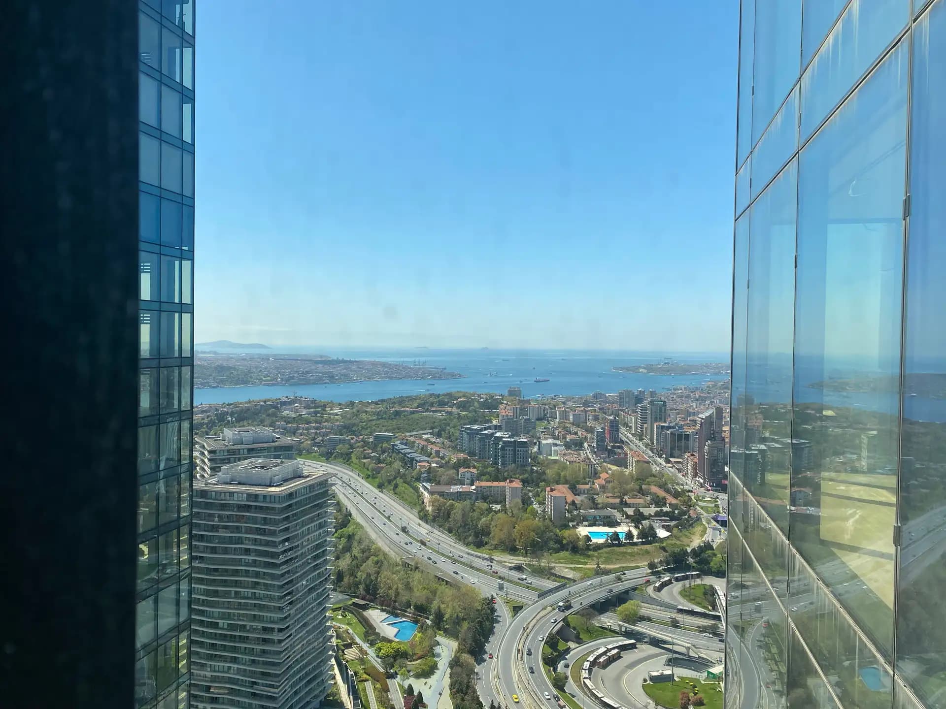 Çiftçi Towers Yüksek Kat Boğaz Manzaralı Satılık 3+1 Daire