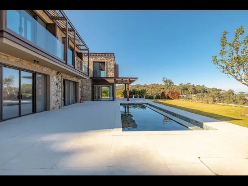 Bodrum Seba Gölköy Manzaralı Büyük Bahçeli Satılık 5+1 Villa/LUX